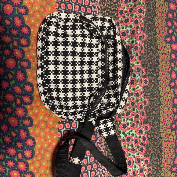 BAGGU Fanny Pack - Picture 1 of 1